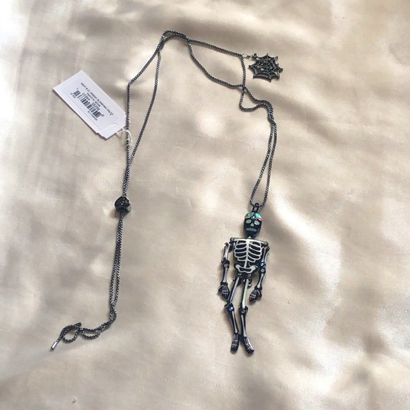 Betsey Johnson Hematite Tone Glow in The Dark Skeleton Pendant Necklace NWT - Picture 3 of 16